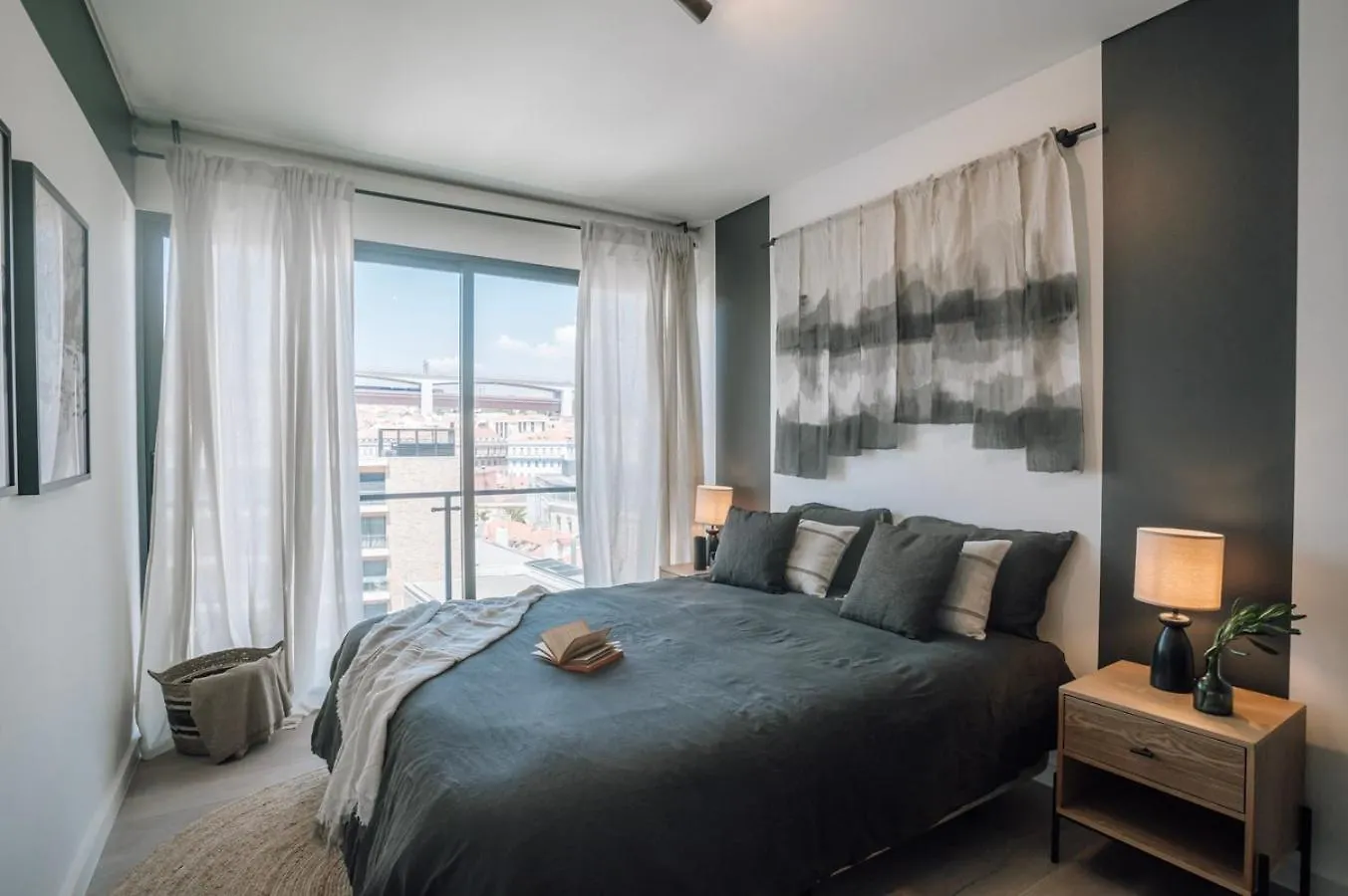 Ade - 2 Bedrooms And Parking In Alcantara Lisboa